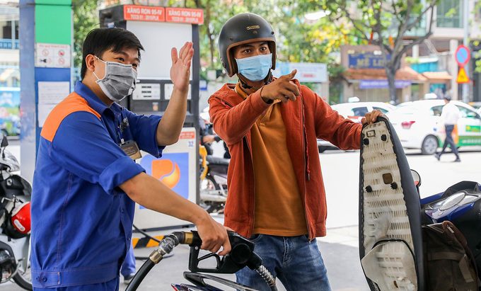 Phó Thủ tướng yêu cầu theo dõi sát biến động giá cả, cung cầu các mặt hàng thiết yếu