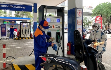 Đề xuất giảm mức thuế bảo vệ môi trường 2.000 đồng/lít đối với mặt hàng xăng
