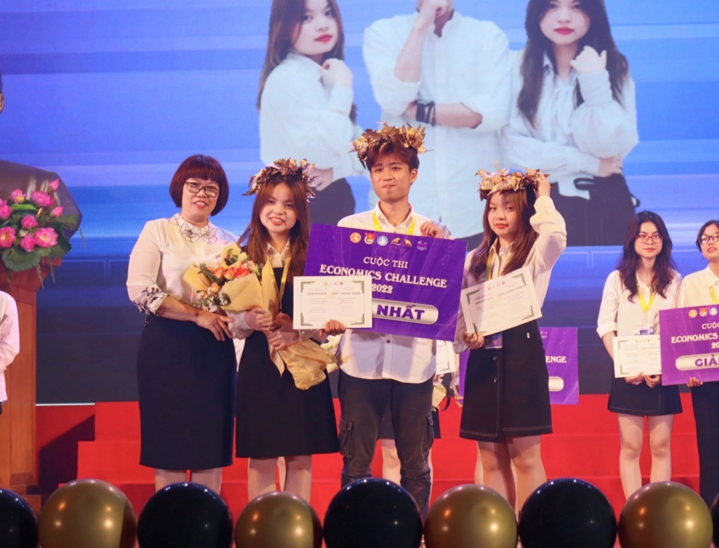 “Bùng nổ” đêm chung kết cuộc thi Economics Challenge 2022