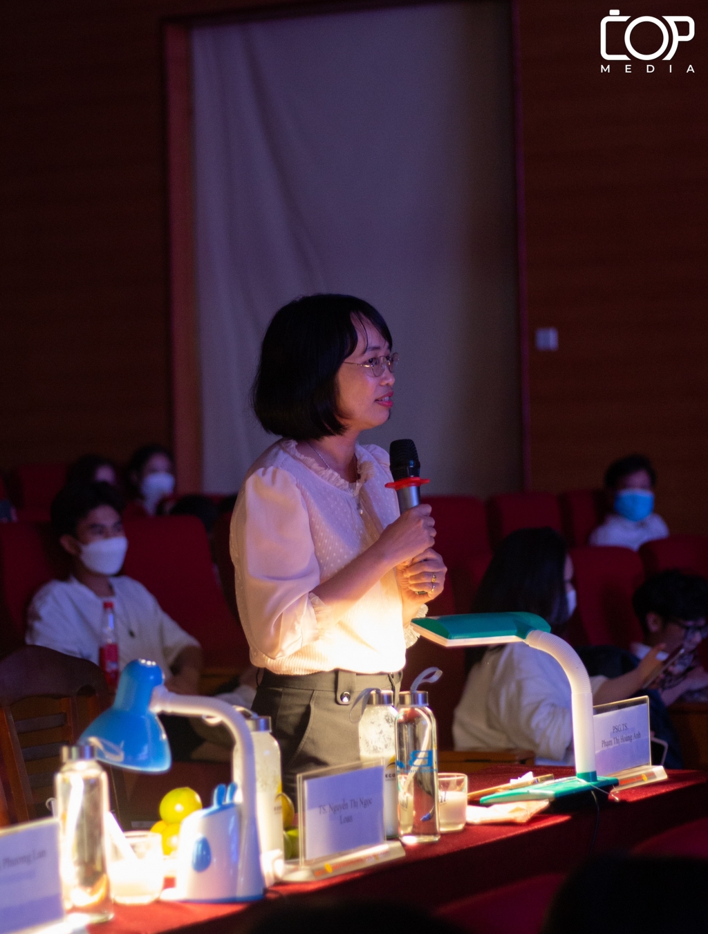 “Bùng nổ” đêm chung kết cuộc thi Economics Challenge 2022 “Bùng nổ” đêm chung kết cuộc thi Economics Challenge 2022