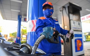 Giá xăng E5RON92 đã lên mức 31.117 đồng/lít từ 15h chiều nay (ngày 13/6)