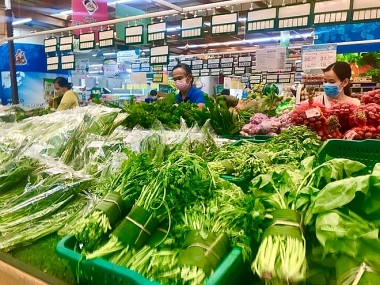 Xăng dầu giảm nhưng giá cả hàng hóa vẫn chưa hạ nhiệt