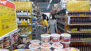 Bán lẻ hàng hóa và dịch vụ tiêu dùng tháng 7 giảm 8,3% so với tháng trước