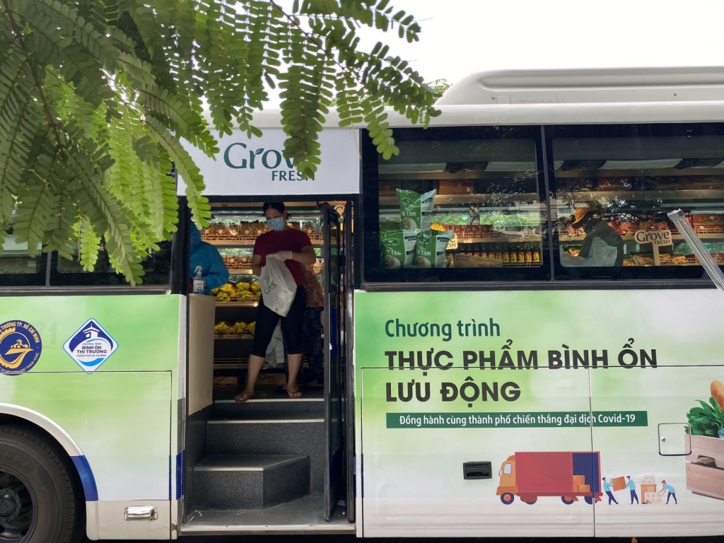 Đa dạng các mô hình chợ thời “giãn cách xã hội” Đa dạng các mô hình chợ thời “giãn cách xã hội”