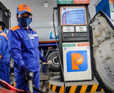 Sau tăng giá, xăng E5RON92 lên 23.339 đồng/lít từ 15h chiều nay