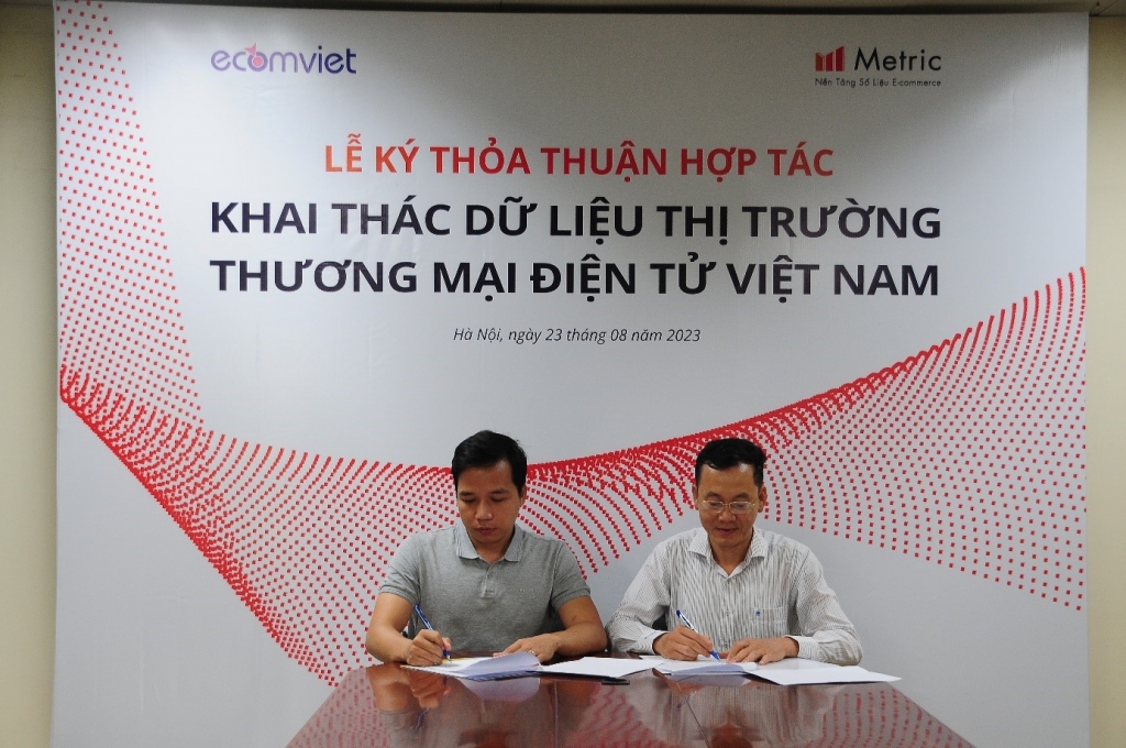Hợp tác nghiên cứu, xây dựng và khai thác dữ liệu thị trường thương mại điện tử tại Việt Nam Hợp tác nghiên cứu, xây dựng và khai thác dữ liệu thị trường thương mại điện tử tại Việt Nam