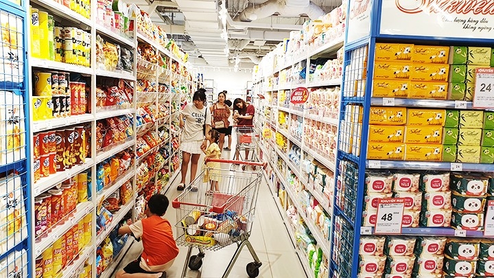Bán lẻ hàng hóa và doanh thu dịch vụ tiêu dùng tăng trưởng tích cực