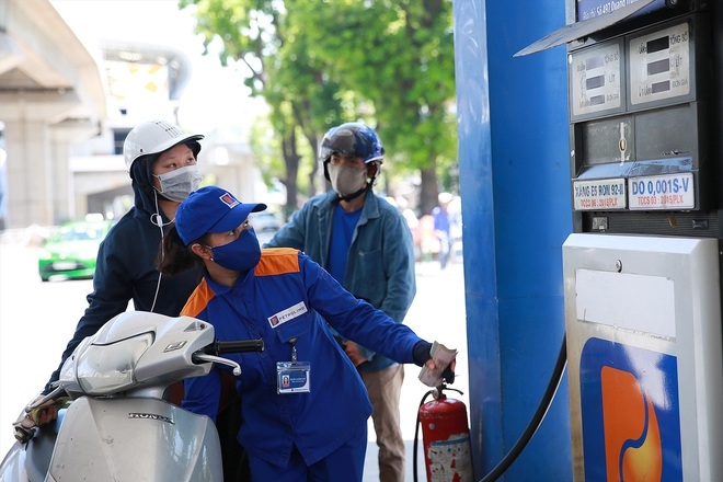 Giá xăng, dầu đồng loạt tăng trở lại sau 2 kỳ giảm giá