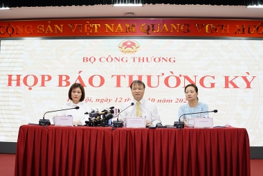 Nhiều vấn đề về kinh doanh xăng dầu được Bộ Công Thương giải đáp trước báo giới