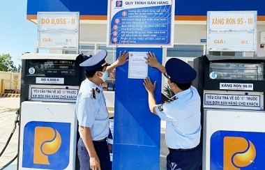 Bộ Công Thương tăng cường giám sát, kiểm tra, xử lý vi phạm và ký biên bản cam kết với các doanh nghiệp kinh doanh xăng dầu
