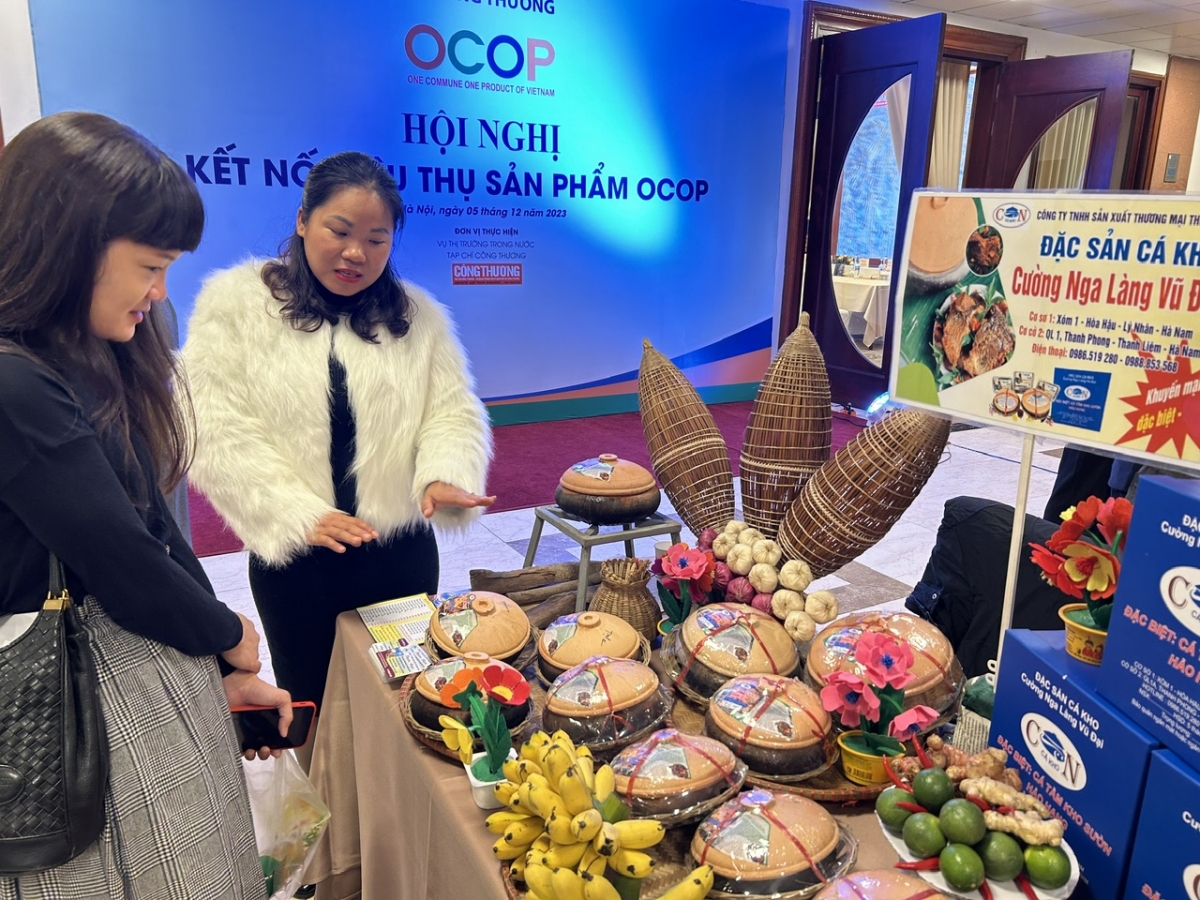 Phát triển mạnh thương mại nội địa để khai thác có hiệu quả thị trường trong nước Phát triển mạnh thương mại nội địa để khai thác có hiệu quả thị trường trong nước
